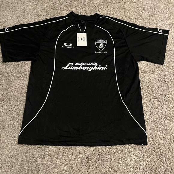 Balenciaga Automobil Lamborghini
Oversized Soccer T-shirt - Picture 1 of 5